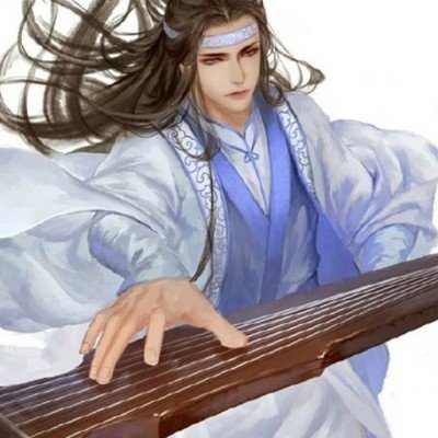 印度男子头插砍刀淡定玩手机